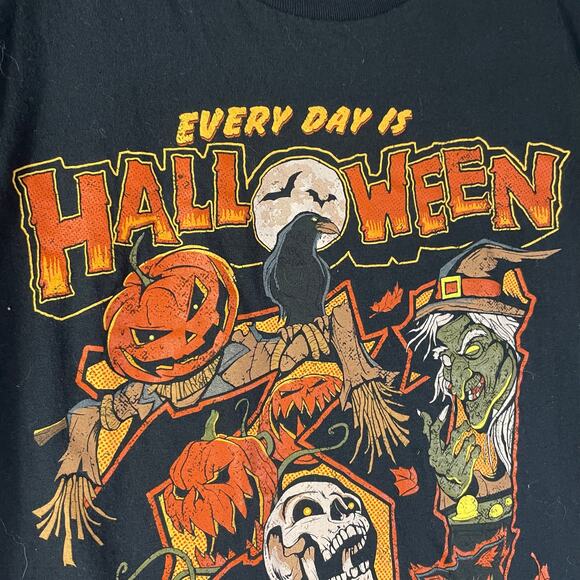 Universal Studios Halloween Horror Nights 2022 T-Shirt Mens M Skeleton Graphic - Picture 6 of 8